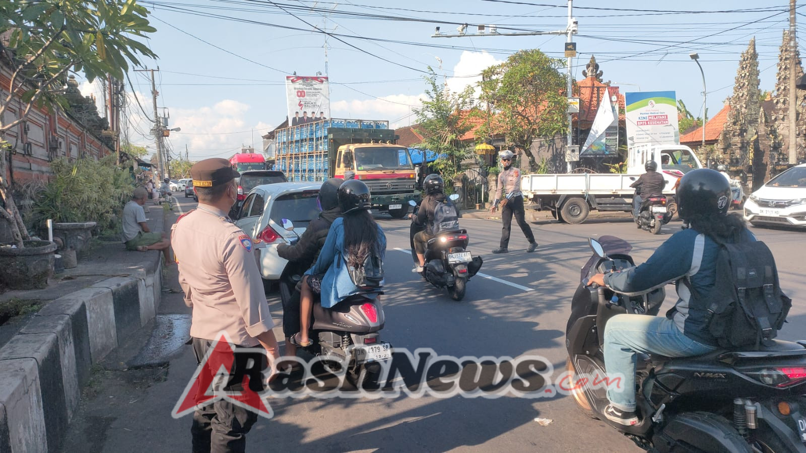 Kapolsek Abiansemal Pimpin Pengamanan & Rekayasa Lalin Karya Rsigana Di Sibanggede