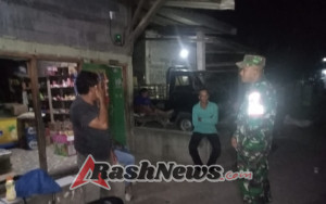 Babinsa Koramil 1614-03/Hu’u Bangun Sinergi Lewat Ronda Malam
