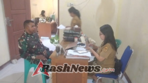 Babinsa Oeba Bahas Lokasi Rencana Sumur Bor Warga