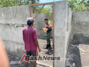 Pratu Muhammad Rifaldi Pimpin Karya Bhakti Bangun Rumah Layak Huni di Kecamatan Kota Baru