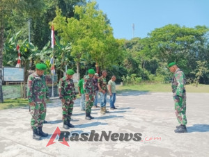 Babinsa Talibura Perkuat Sinergitas TNI–Linmas Lewat Patroli Gabungan Malam Hari