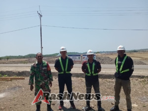 Dukungan Penuh Babinsa dan Persit Kodim 1627 untuk Pembangunan Industri Garam Nasional