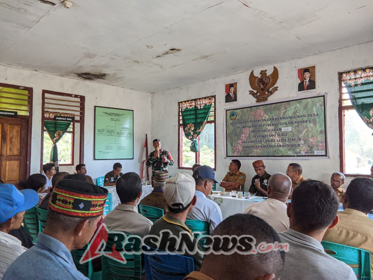 Babinsa Koramil 1612-03/Borong Hadiri Musrenbangdes RKP Desa Wejang Mawe TA 2026