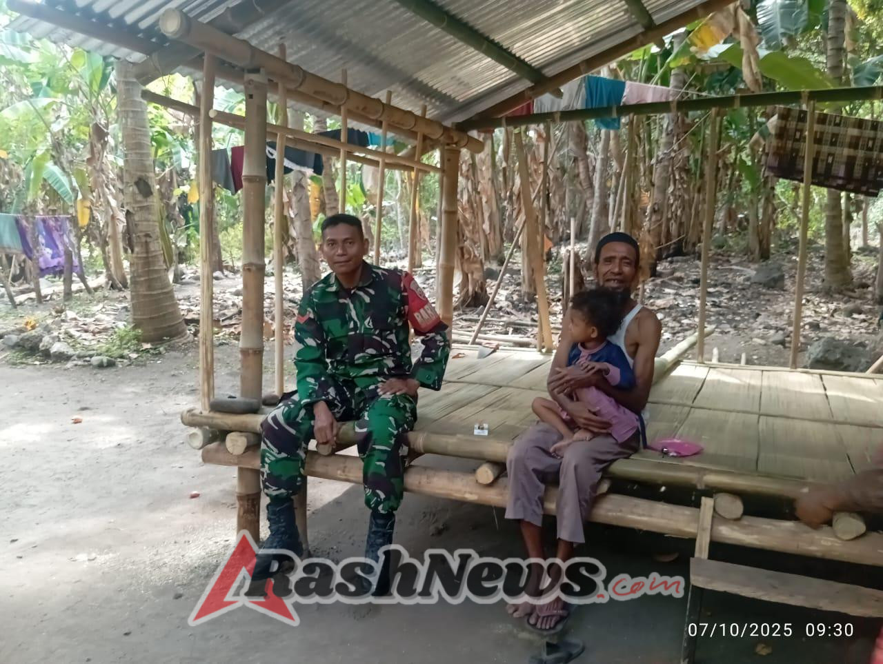 Babinsa Probur Utara Jalin Silaturahmi dengan Tokoh Agama Melalui Komsos