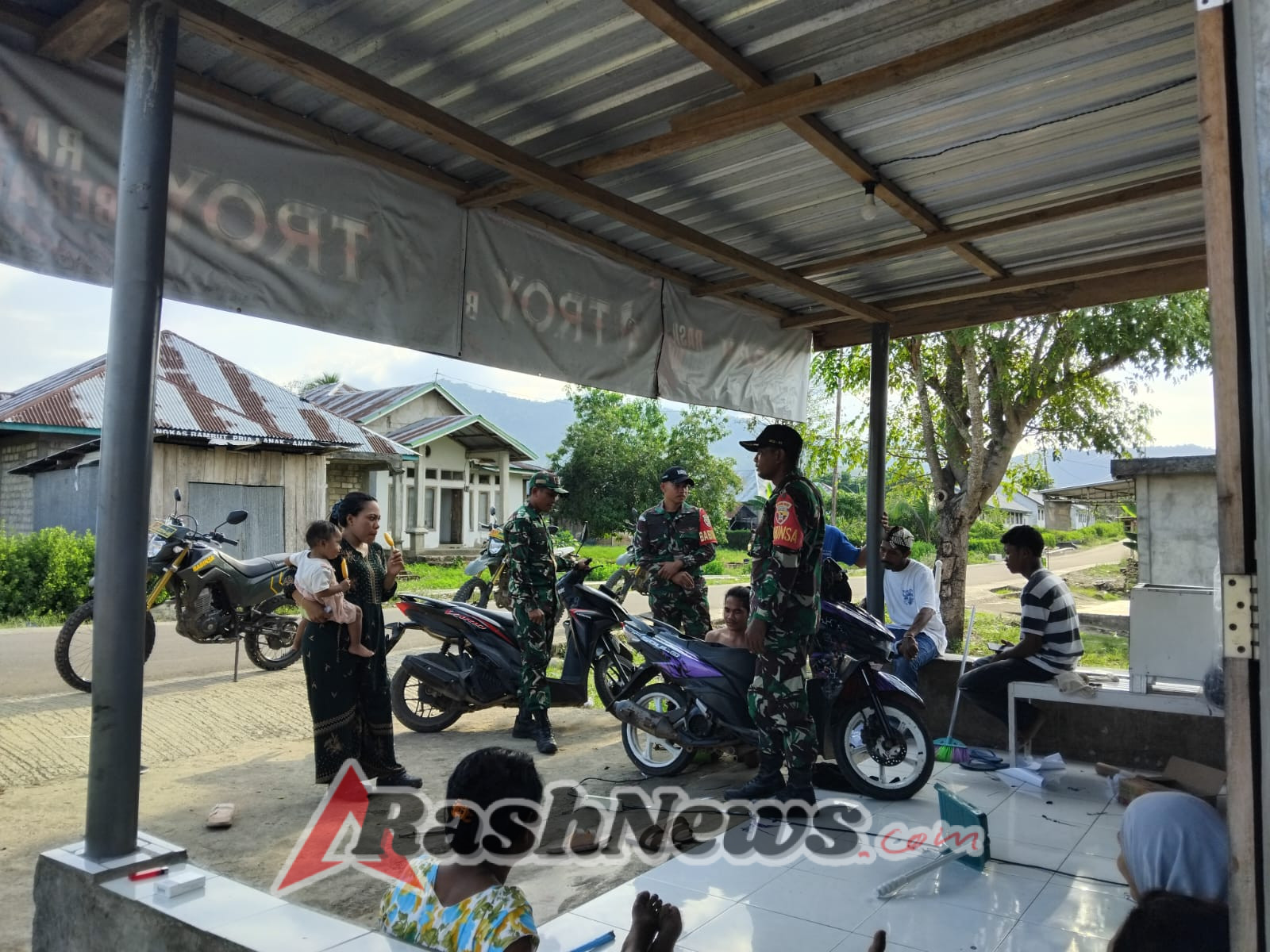 Patroli Babinsa: Sinergi TNI dan Masyarakat untuk Keamanan Labuan Bajo yang Lebih Baik