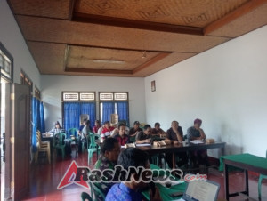 Babinsa 1623-06/Selat dukung pembangunan Desa sesuai kebutuhan masyarakat.