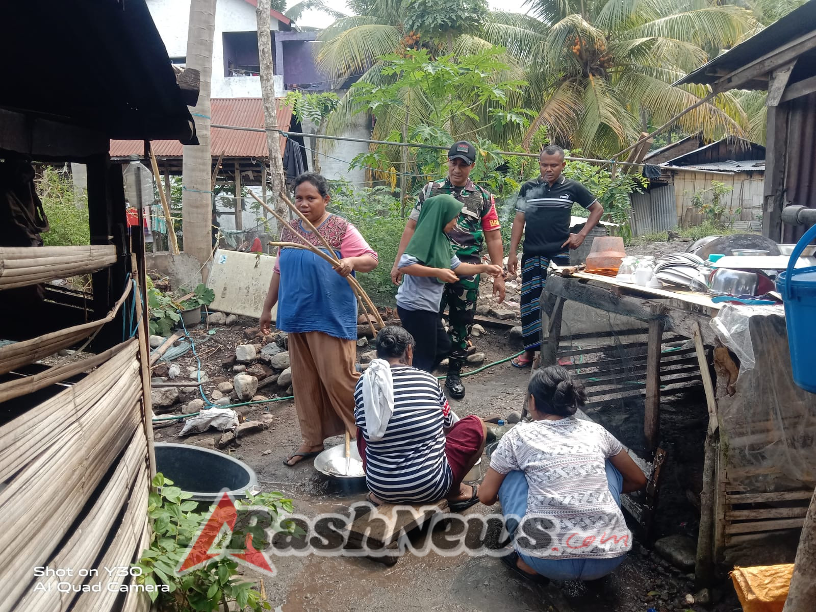 Babinsa Koramil 1602-01/Ende Aktif Jalin Komunikasi dan Pengawasan Wilayah di Nangapanda