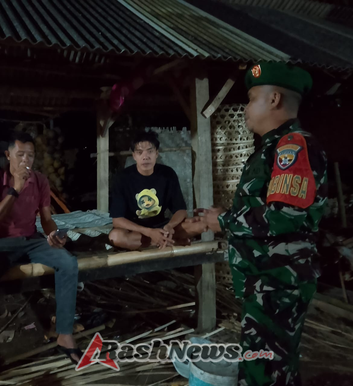‎Babinsa Ingatkan Warga Sembalun untuk Waspadai Pencurian Kendaraan di Malam Hari