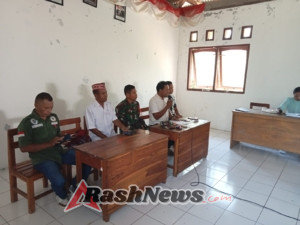 Musyawarah Desa Goloronggot: Babinsa Serda Sanusi Jaga Keamanan dan Partisipasi Aktif Masyarakat