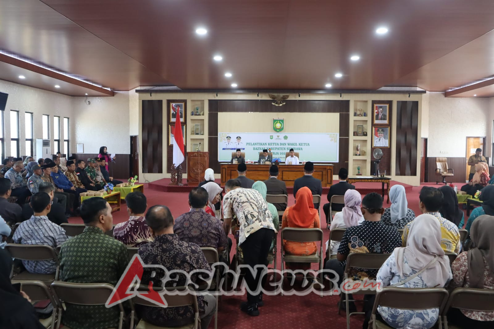 Kasdim 1607/Sumbawa Hadiri Pelantikan Ketua dan Wakil Ketua BAZNAS Kabupaten Sumbawa Masa Kerja 2025–2030