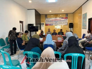 Pemutakhiran Data Sosial Ekonomi, Babinsa Dukung Musyawarah Desa Khusus di Sekongkang Bawah