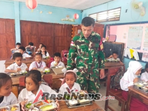 Sertu Sony Blegur Awasi Distribusi MBG di Wilayah Oebobo