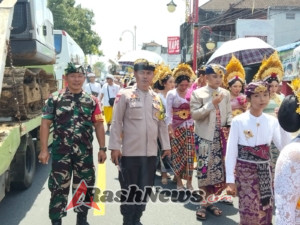 Polsek Blahbatuh Kolaborasi Pengamanan Upacara Yadnya Nyenuk di Pura Tegal Wangi Tegallinggah Bedulu