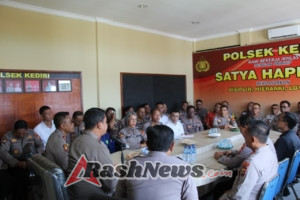 Kapolres Tabanan Pimpin Asistensi dan Anev Kamtibmas di Polsek Kediri, Tekankan Profesionalisme dan Disiplin Anggota