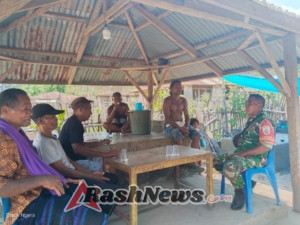 Tingkatkan Sinergi, Babinsa Kodim 1602/Ende Gelar Kegiatan Pamwil dan Komsos di Desa Binaan