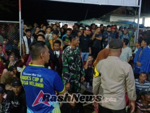 Babinsa Bersama Forkopimcam Hadiri Penutupan Kades Cup II di Desa Kelanir