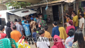 Babinsa Rote Timur Tunjukkan Empati dengan Membantu Keluarga Duka di Desa Papela