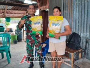 Warga Antusias Sambut Penjualan Beras Murah oleh Babinsa di Mokdale