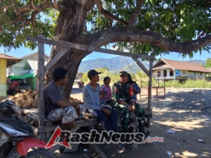 Babinsa Kodim 1602/Ende Perkuat Kemanunggalan TNI-Rakyat di Desa Ngalukoja