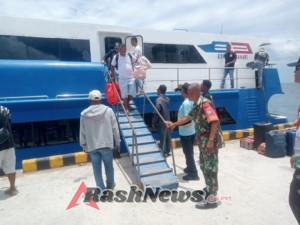 TNI Koramil Baa Tingkatkan Pengawasan di Pelabuhan Ba’a Demi Keamanan Penumpang
