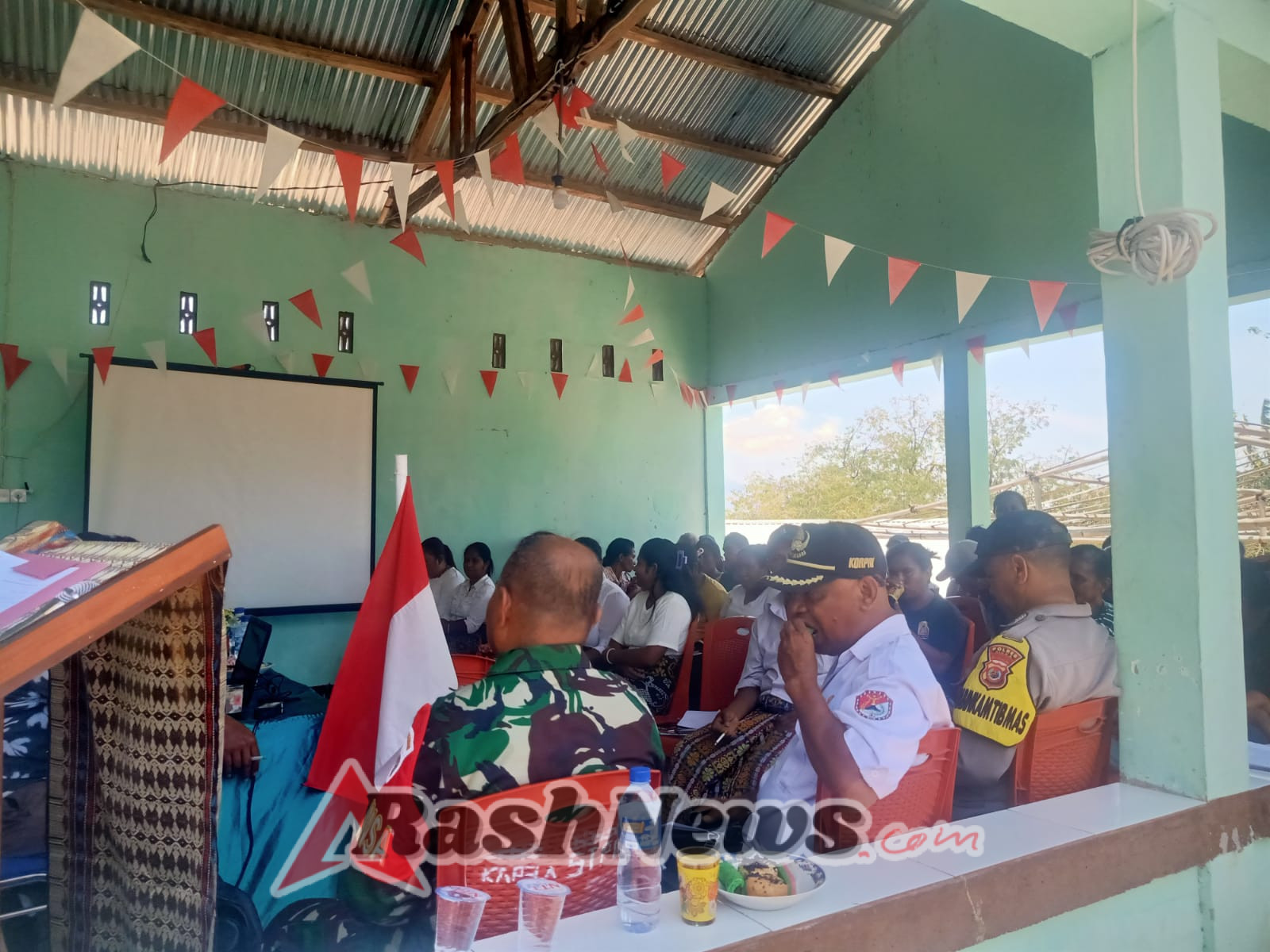 Babinsa Turut Serta dalam Musyawarah Desa Watukobu untuk Rencana Pembangunan Tahun 2026