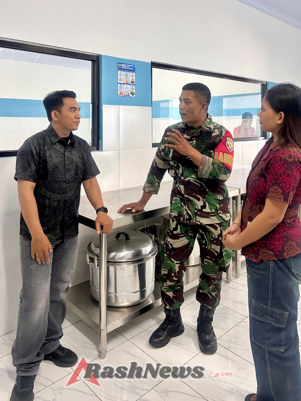 TNI Bersama Relawan Wujudkan Ketahanan Gizi Masyarakat Lewat Dapur SPPG di Sukasada