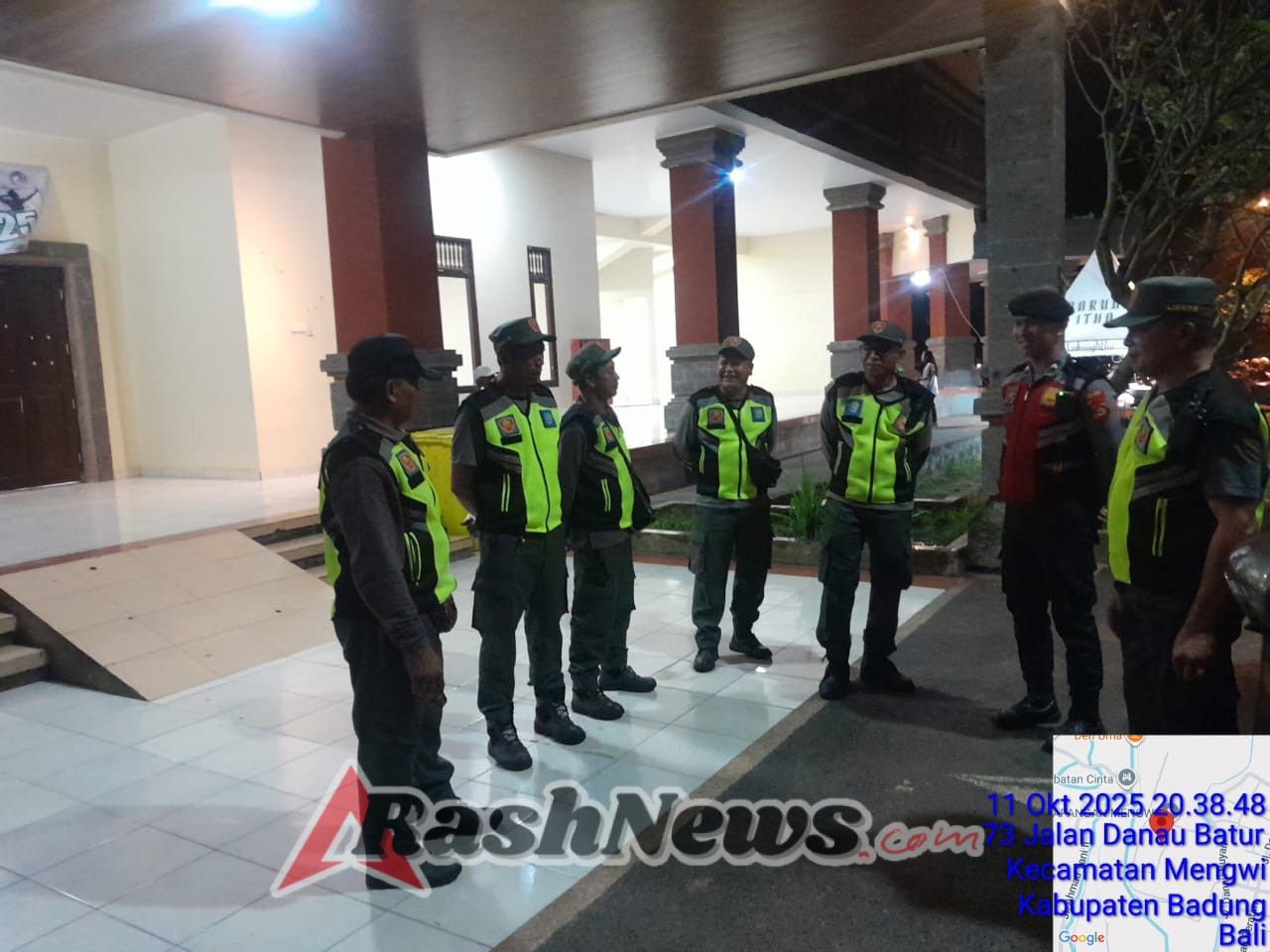 Samapta Polsek Mengwi Lakukan Pengamanan Turnamen Bola Voli Mangupura Cup 2025