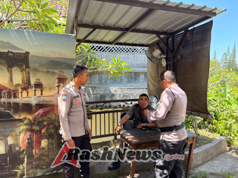 Satbinmas Polres Karangasem Melaksanakan Pengamanan Objek Wisata Taman Soekasada Ujung