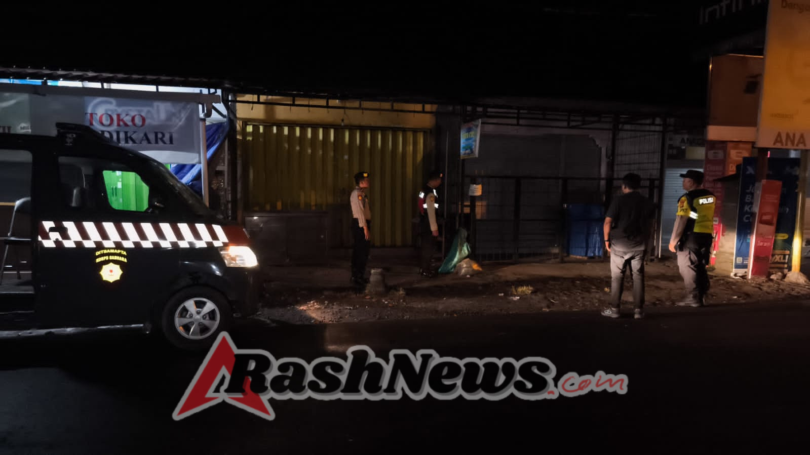 Ditengah Hujan Personil Polsek Bebandem Laksanakan Blue Light Patrol