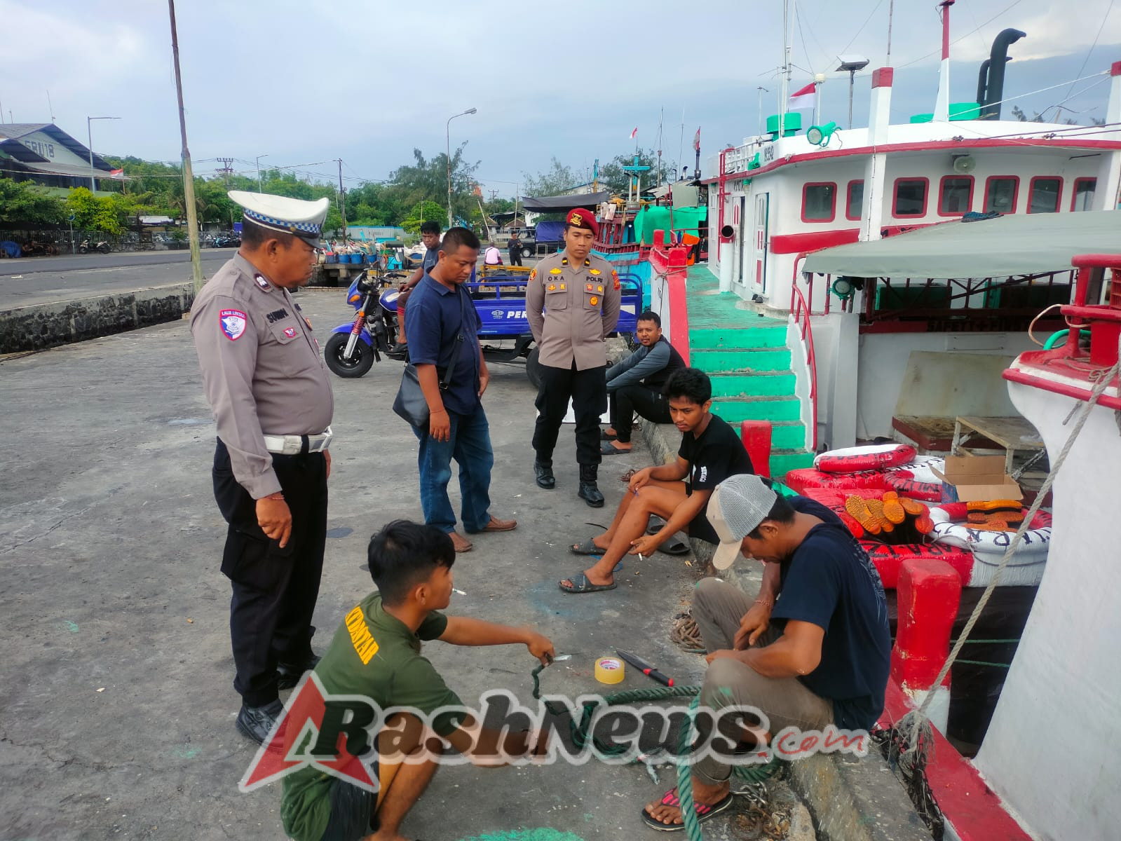 Polsek Kawasan Pelabuhan Benoa Laksanakan Kegiatan Cooling System untuk Ciptakan Kamtibmas Kondusif di Wilayah Pelabuhan.