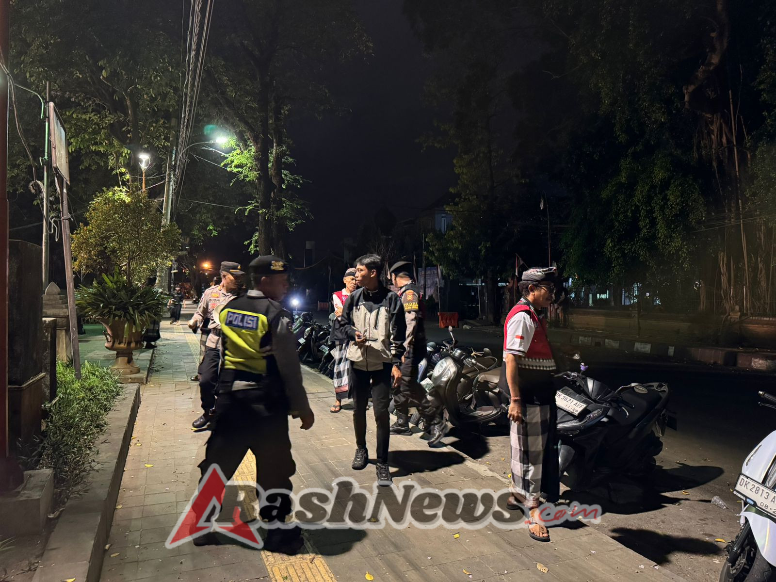 Patroli Malam Minggu, Polsek Denpasar Barat Gelar Blue Light Patrol Cegah Gangguan Kamtibmas