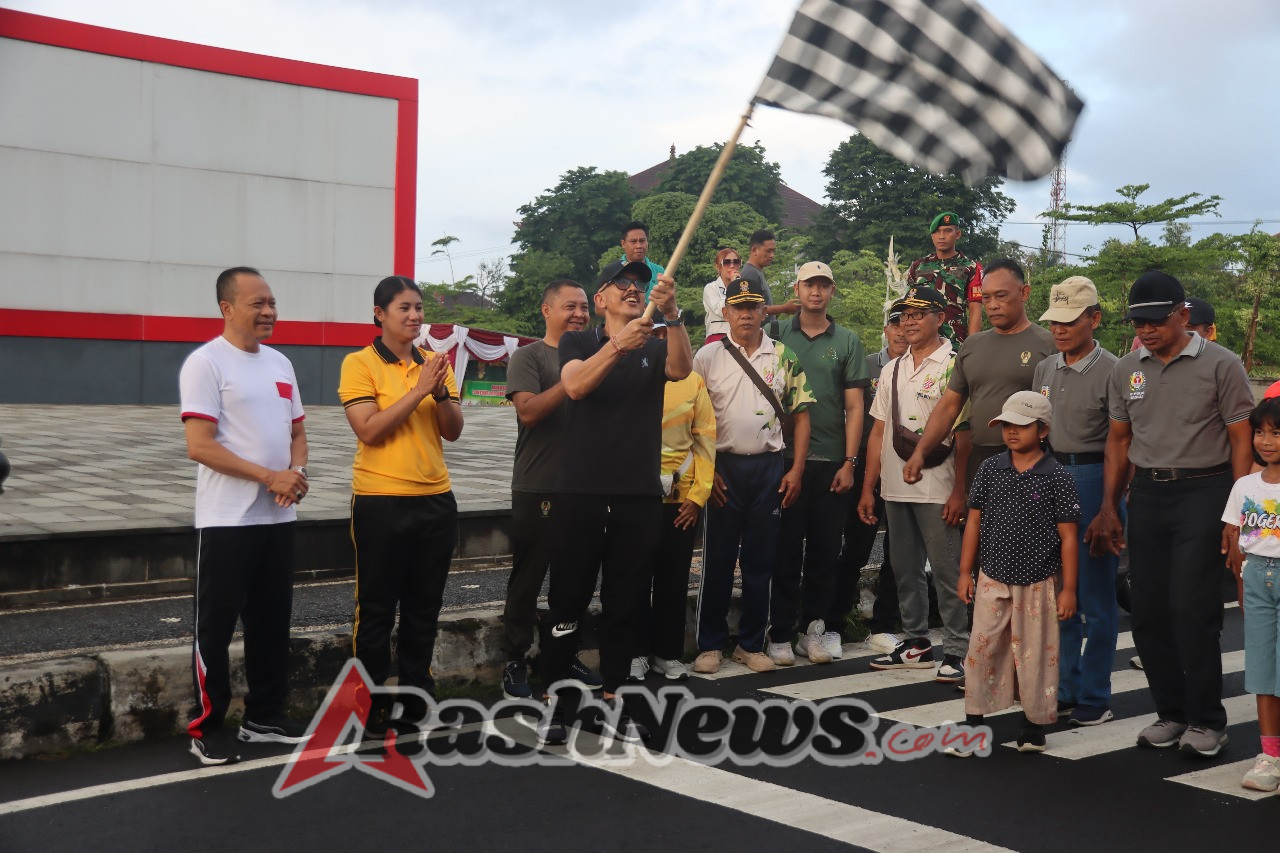 Wakapolres Bangli Hadiri Gerak Jalan Sehat PPAD dalam Rangka Memperingati Hut TNI ke-80