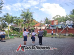 Polisi Sahabat Sekolah, Bhabinkamtibmas Bona Sosialisasikan Cegah Bullying dan Tertib Berlalu Lintas