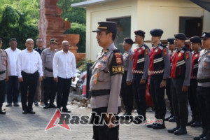 Wakapolres Bandara Ngurah Rai Pimpin Apel Pagi, Tekankan Kesiapsiagaan dan Profesionalisme Personel