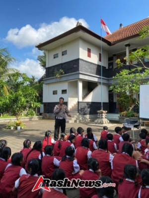 Polsek Mengwi Tanamkan Sejak Dini Disiplin Berlalu Lintas