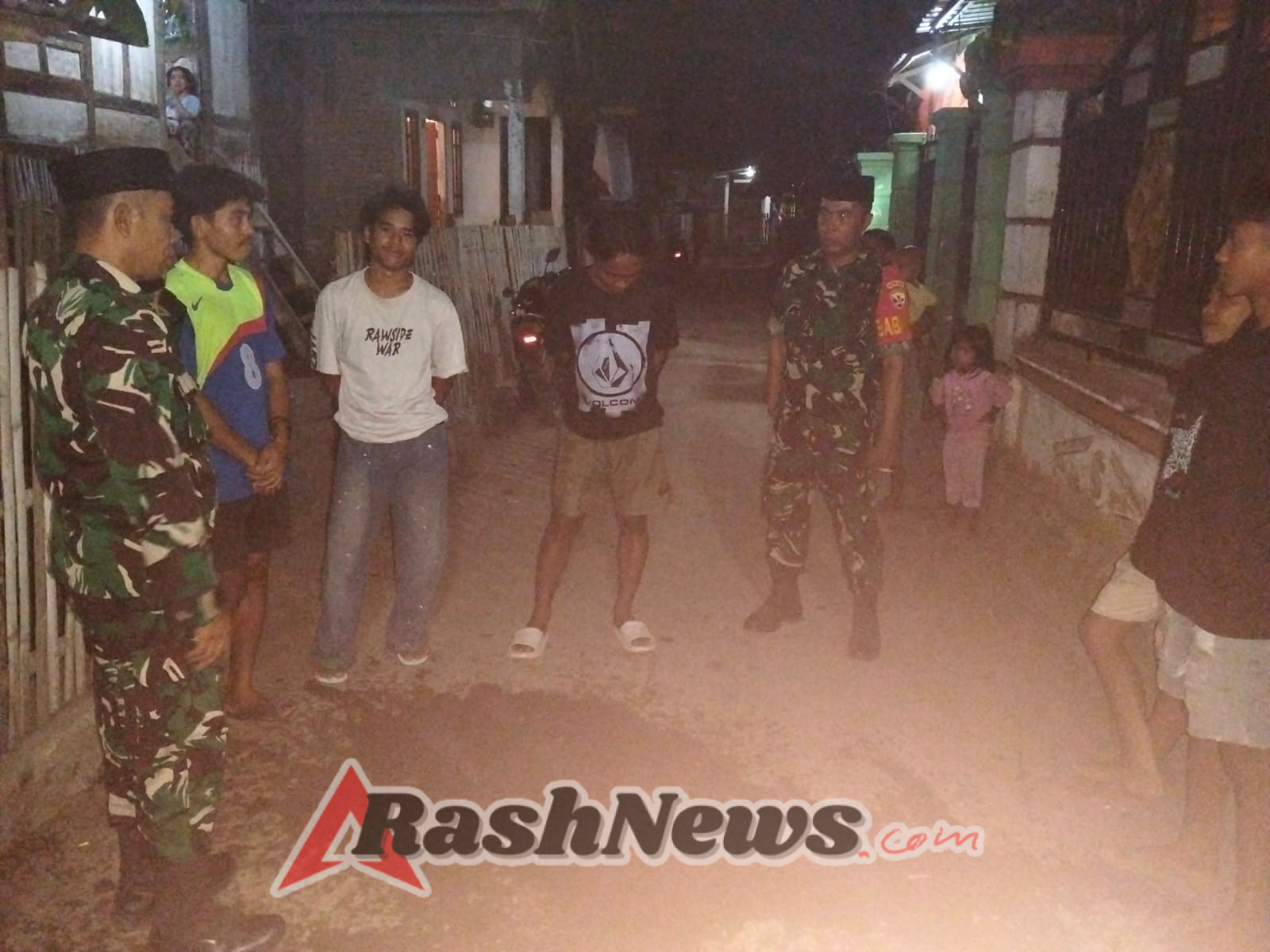 Sinergi Aparat dan Masyarakat Desa Lambu Ciptakan Situasi Aman dan Tentram