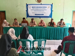 Babinsa Serda Sulaiman Aktif Kawal Musdes Pemutakhiran Data di Lalarliang