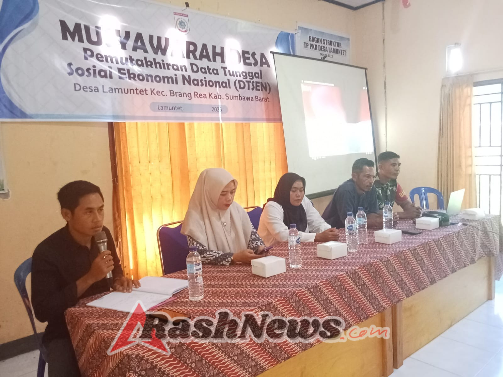 TNI Bersama Pemerintah Desa Lamontet Dorong Akurasi Data Sosial Ekonomi Nasional