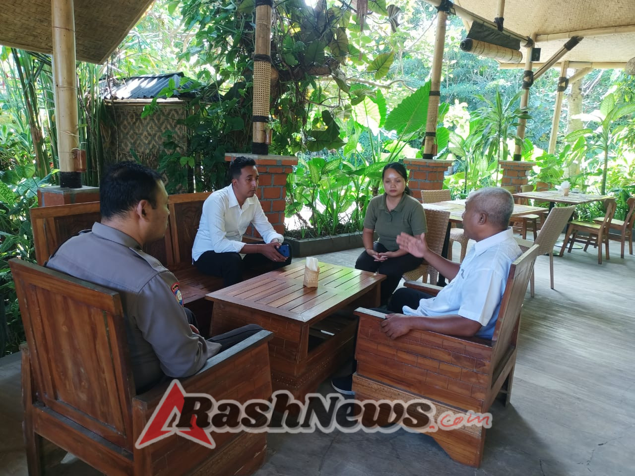 Bhabinkamtibmas Desa Bajera Utara Sambang Dengan Staf KusFarm Bali