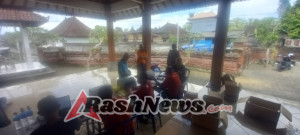 Babinsa Tamanbali Aktif Dampingi dan Amankan Proses Pembayaran PBB di Dusun Umanyar