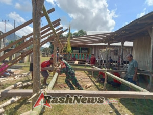 Komsos Babinsa Karera Dukung Kegiatan Adat di Desa Tandula Jangga