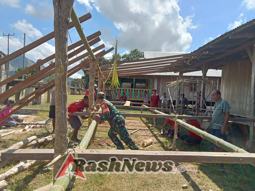 Komsos Babinsa Karera Dukung Kegiatan Adat di Desa Tandula Jangga