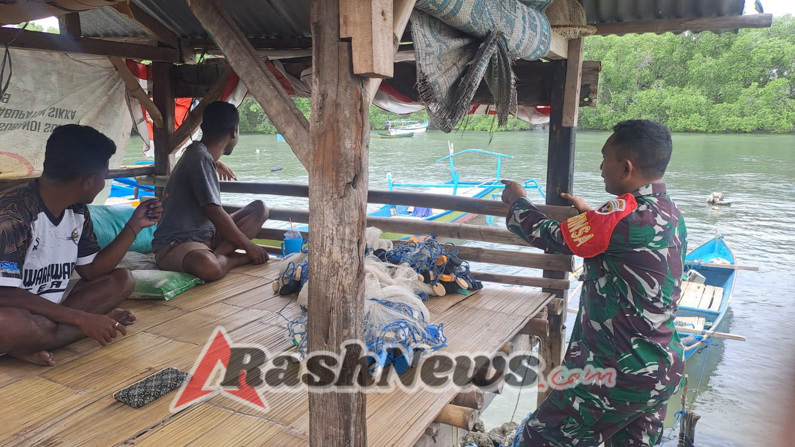 TNI dan Nelayan Sikka Perkuat Sinergi di Wilayah Pesisir