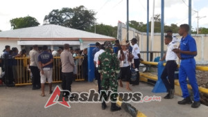 Piket Koramil 1627-02/Pantai Baru Pastikan Aktivitas Pelabuhan Berjalan Lancar