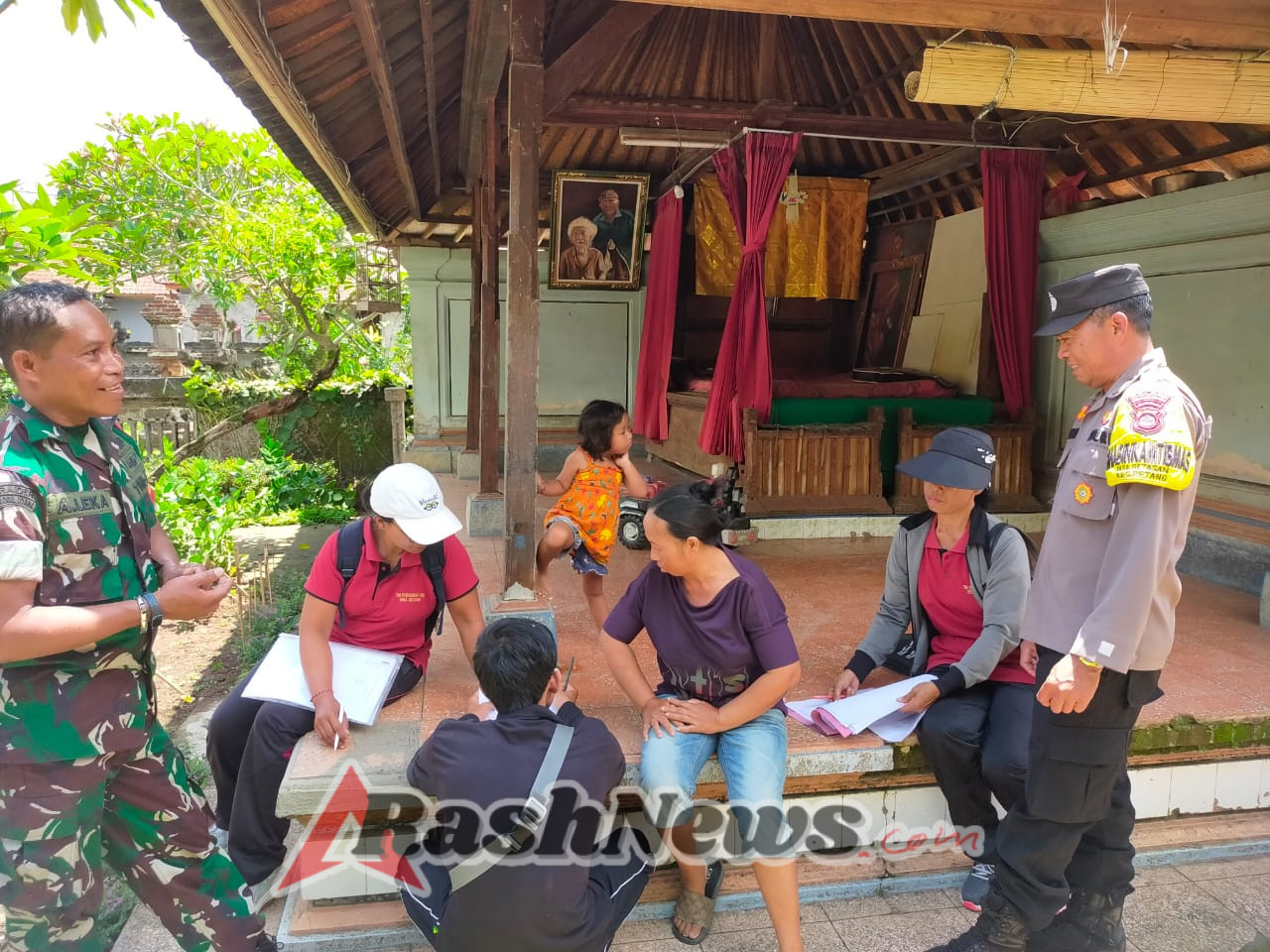 Bangun Komunikasi Aktif, Bhabinkamtibmas Getasan bersama Babinsa Sambangi Warga Banjar Ubud