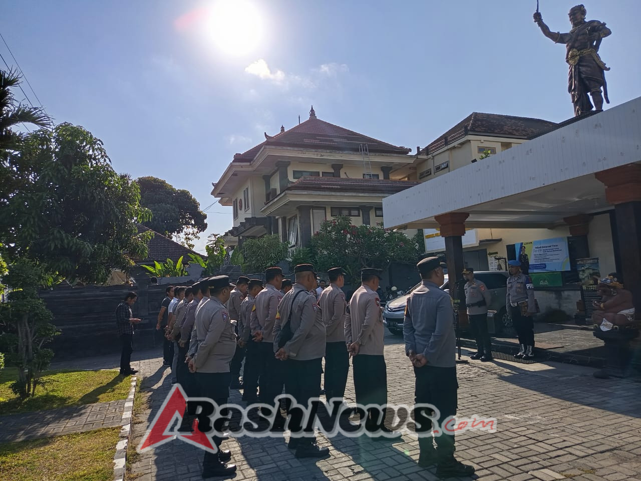 Bangun Soliditas dan Integritas, Kapolsek Dentim Pimpin Apel Jam Pimpinan