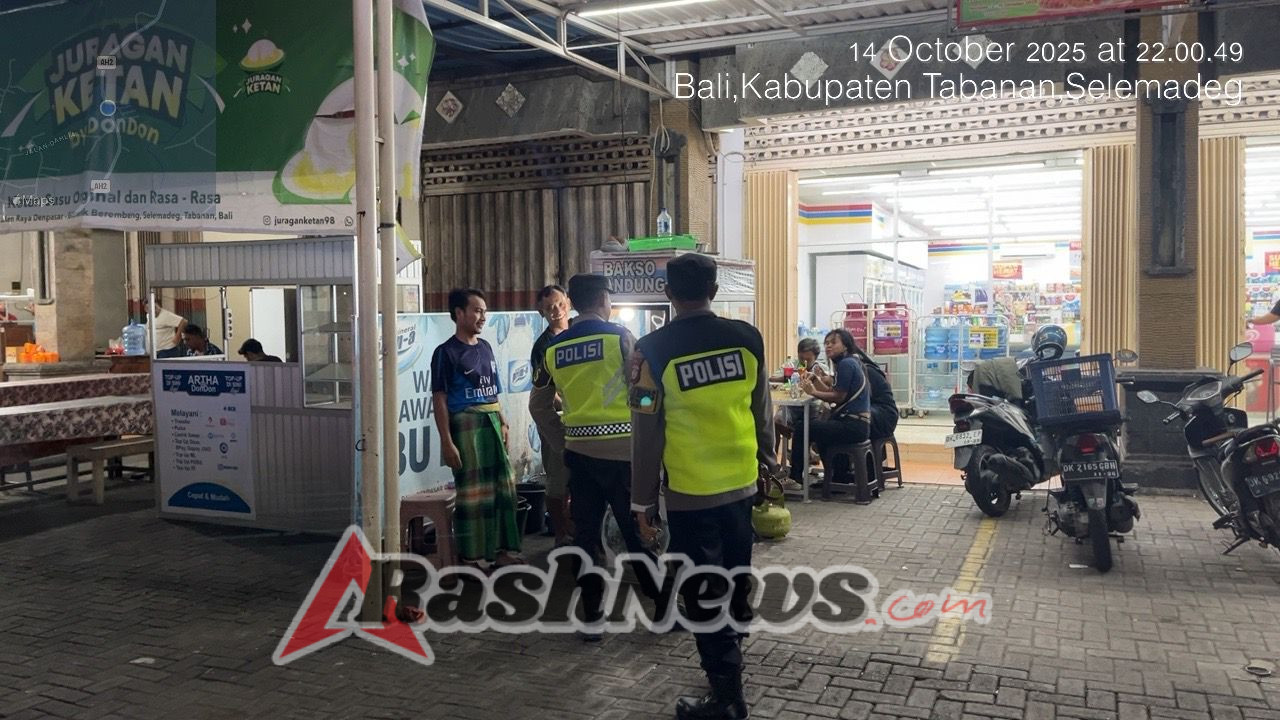 Polsek Selemadeg Gelar Blue Light Patrol, Pastikan Kamtibmas Malam Hari Kondusif