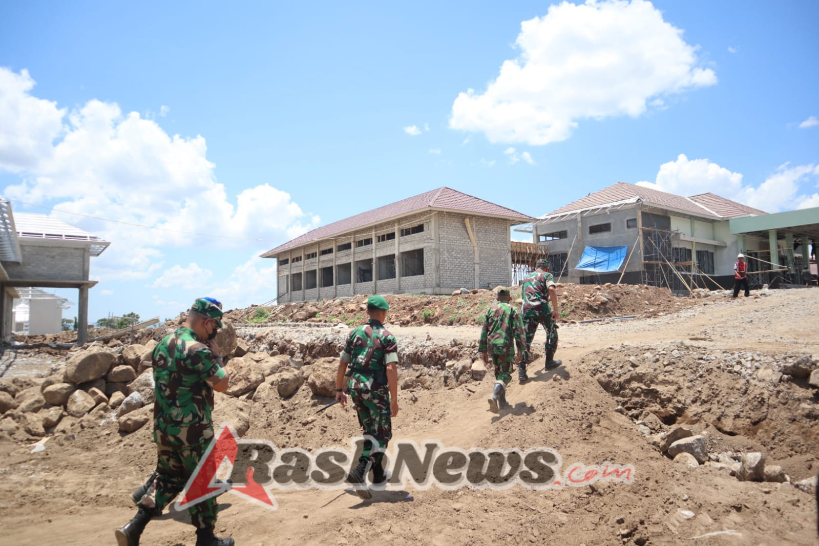 Kodim 1607/Sumbawa All Out Dukung Pembangunan Yonif TP 835/SYB, Danrem 162 Lakukan Peninjauan