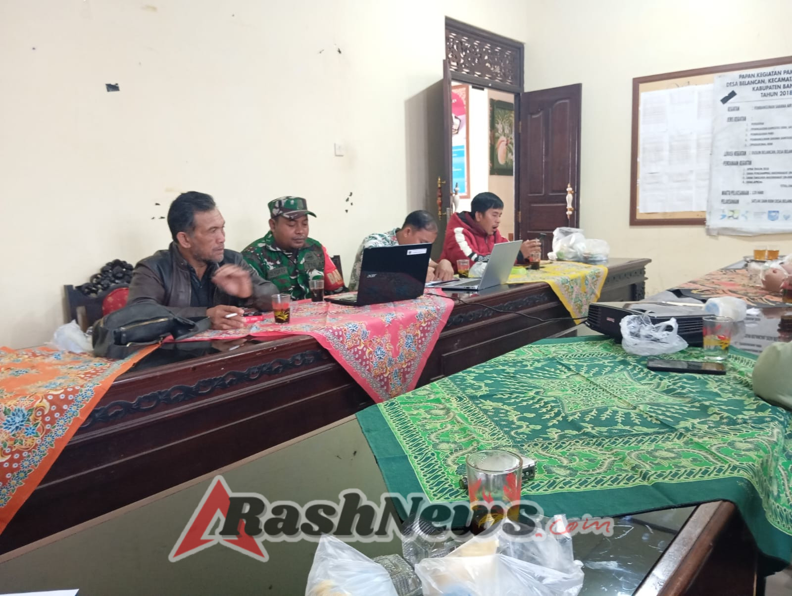 Sinergi Babinsa dan Pemerintah Desa Belancan dalam Rapat Pembentukan Tim SDGs Tahun 2025