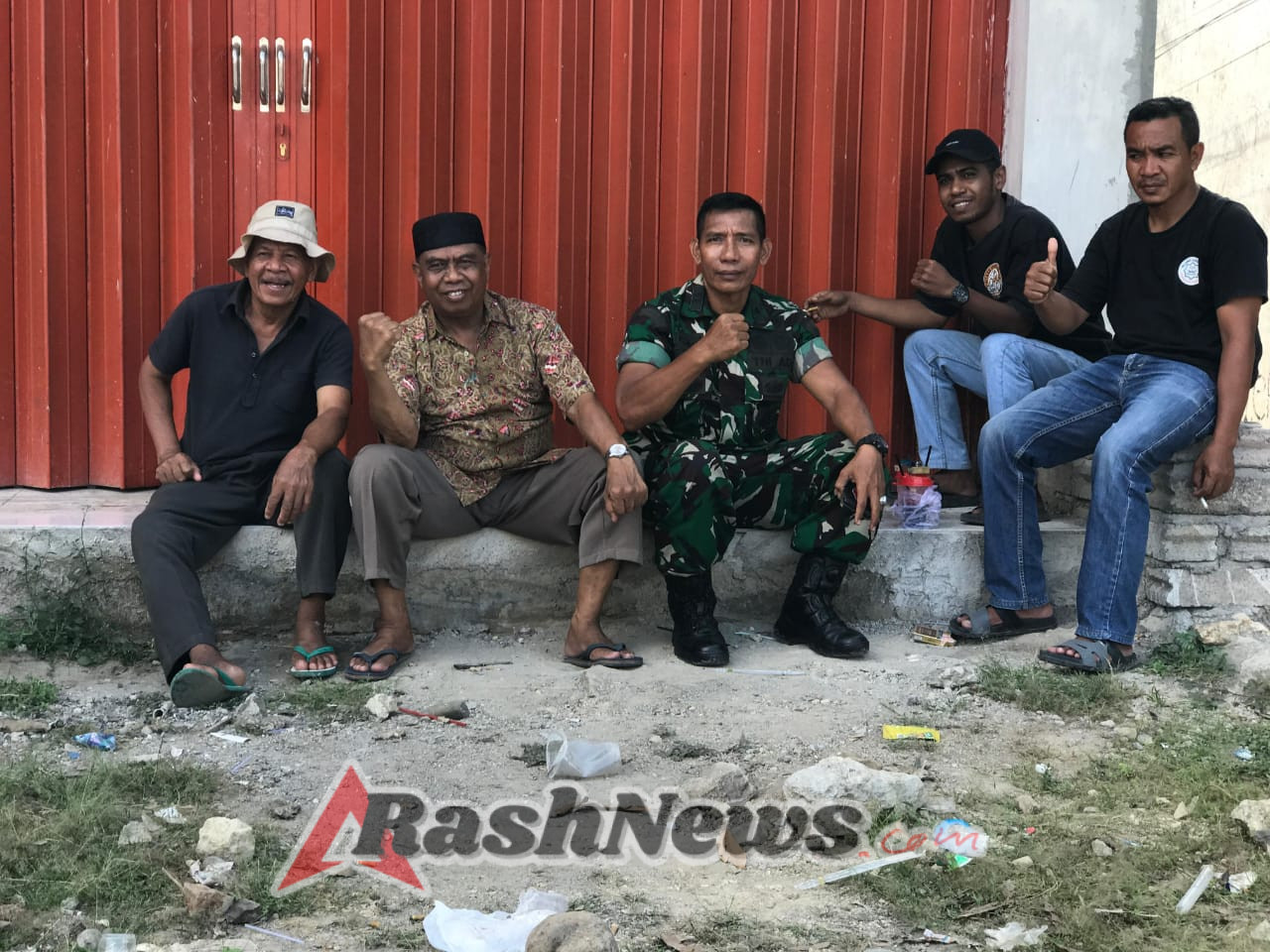 Babinsa Koramil 1614-01/Dompu Dorong Warga Wujudkan Lingkungan Aman dan Rukun